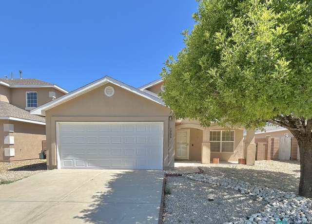 Property at 4906 W Dark Horse Rd, Hobbs, NM 88240, 2 beds, 2 baths