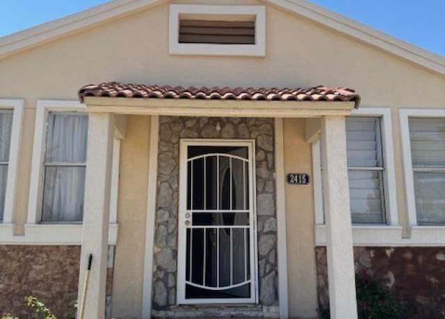 Property at 2415 A Ave, Carlsbad, NM 88220, 3 beds, 1.5 baths