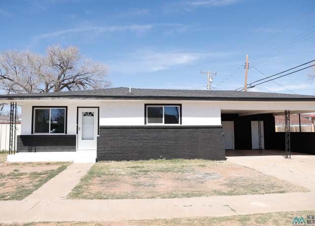 Property at 908 E 10th St, Clovis, NM 88101, 3 beds, 2 baths