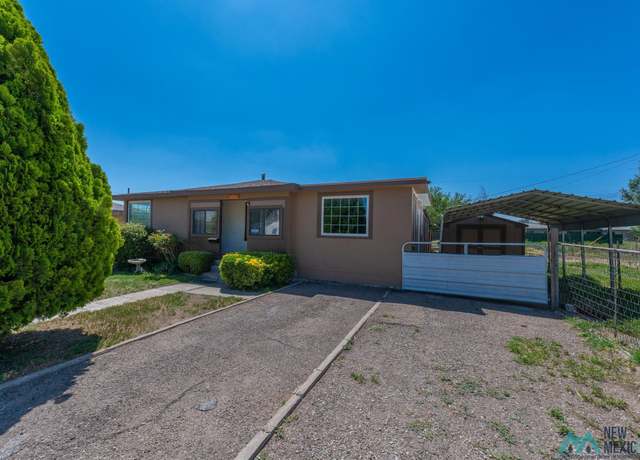 Property at 702 W Summit St, Roswell, NM 88203, 3 beds, 1 bath