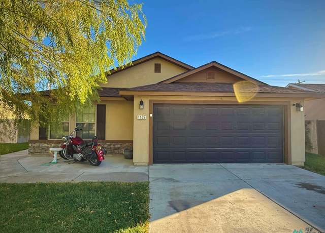Property at 1105 W Carter Ave, Lovington, NM 88260, 4 beds, 2 baths