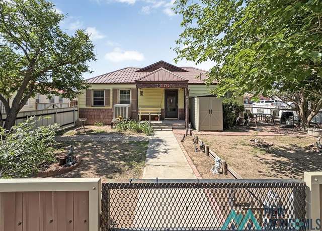 Property at 410 W Shipp Dr, Hobbs, NM 88240, 4 beds, 2 baths