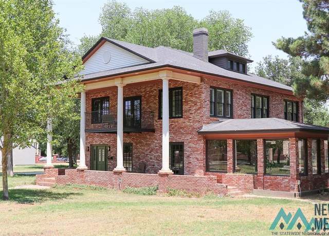 Property at 1403 S Sunset St, Roswell, NM 88203, 4 beds, 3.5 baths