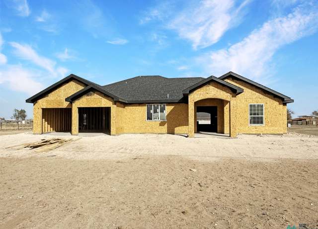 Property at 8408 N Tomlinson St, Hobbs, NM 88242, 4 beds, 2.5 baths