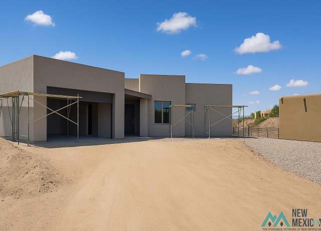 Property at 125 Sierra Dr, Elephant Butte, NM 87935, 3 beds, 3 baths