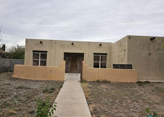 Property at 1402 S Twenty-fourth St, Artesia, NM 88210, 3 beds, 2.5 baths