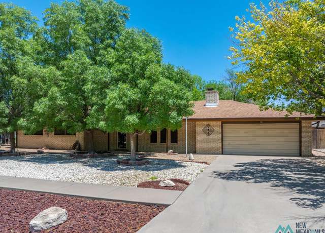 Property at 3709 Mission Arch Dr, Roswell, NM 88201, 3 beds, 2 baths