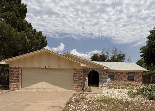 Property at 717 La Fonda Dr, Roswell, NM 88201, 3 beds, 2 baths