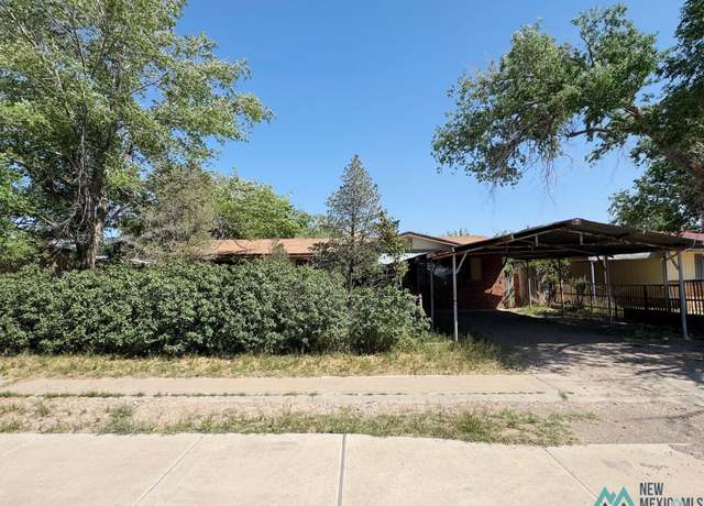 Property at 309 W 5th St, Dexter, NM 88230, 3 beds, 2 baths