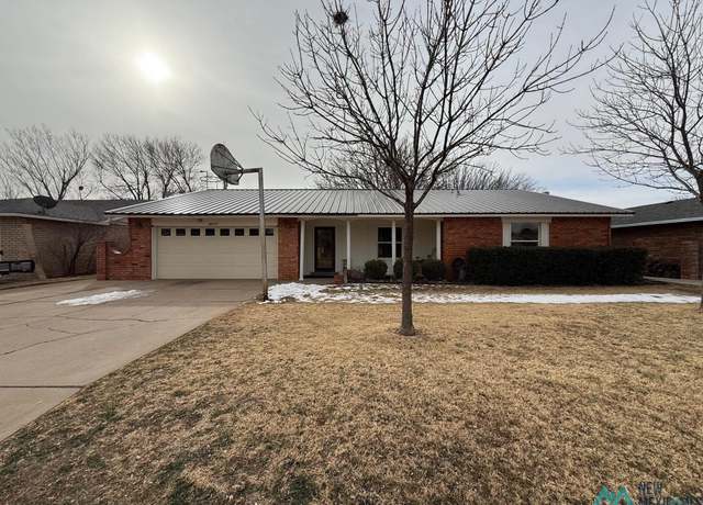 Property at 2017 Glenarm Dr, Clovis, NM 88101, 4 beds, 2 baths