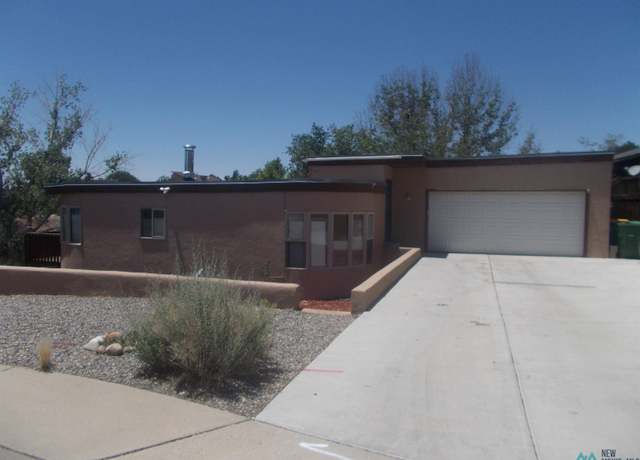 Property at 3408 Northridge Ct, Farmington, NM 87401, 4 beds, 2.5 baths