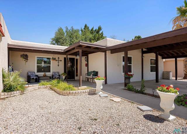 Property at 1615 Desert Willow Dr, Carlsbad, NM 88220, 3 beds, 2 baths