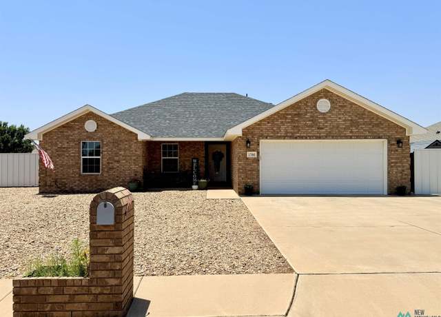 Property at 1700 Lucile Ln, Clovis, NM 88101, 3 beds, 2 baths