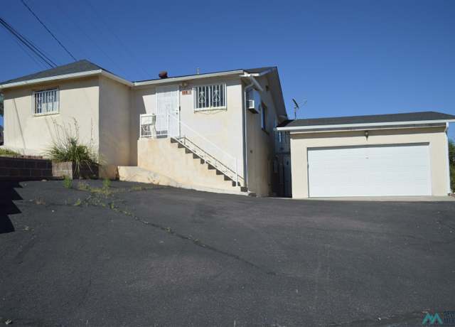 Property at 602 N First St, Gallup, NM 87301, 2 beds, 2.5 baths