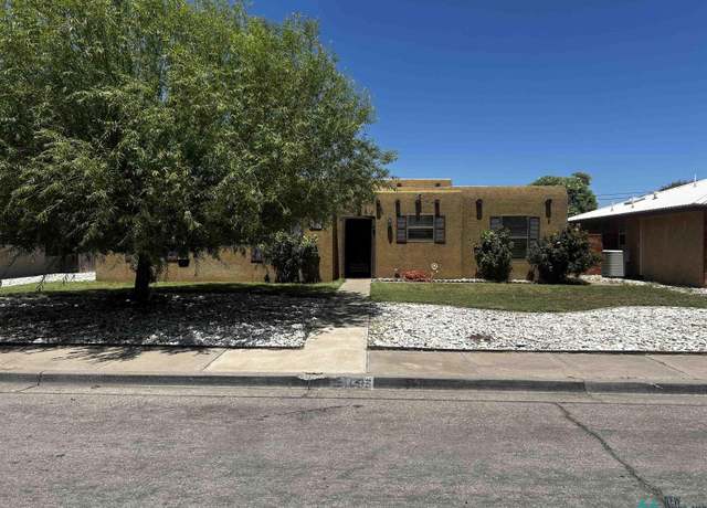 Property at 1009 Ivy Dr, Roswell, NM 88203, 3 beds, 2 baths