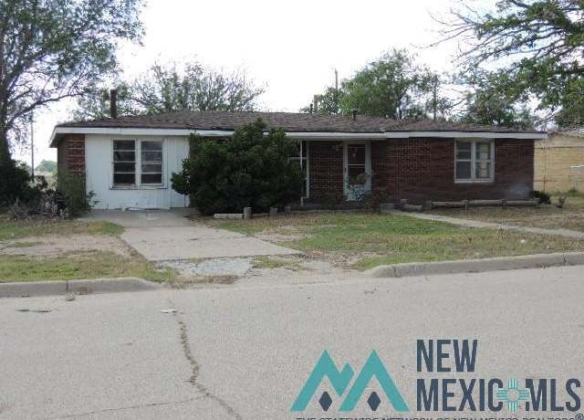 Property at 2107 S Love St, Lovington, NM 88260, 4 beds, 1.5 baths