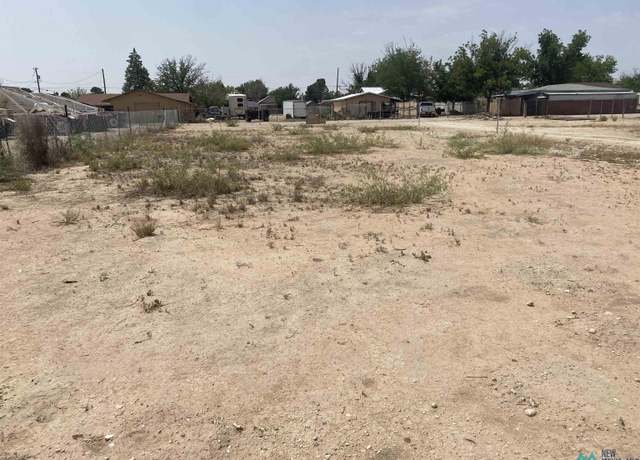 Property at 308 Cactus St, Carlsbad, NM 88220