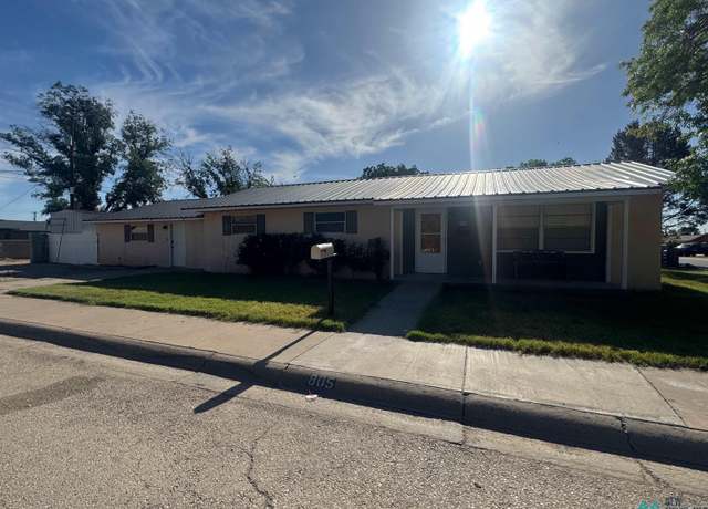 Property at 805 S 15th St, Artesia, NM 88210, 4 beds, 4 baths