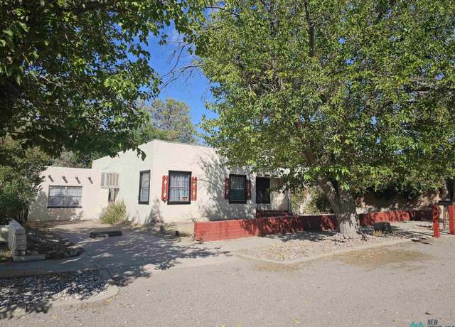 Property at 606 S Lead St, Deming, NM 88030, 3 beds, 1.5 baths