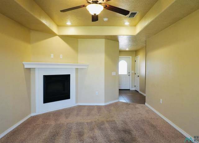 Property at 209 Starlite Dr, Clovis, NM 88101, 3 beds, 2 baths