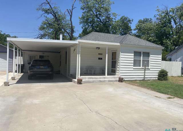 Property at 609 N Ash St, Carlsbad, NM 88220, 3 beds, 2 baths