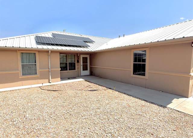 Property at 2105 A S Pennsylvania Ave, Roswell, NM 88203, 3 beds, 2 baths