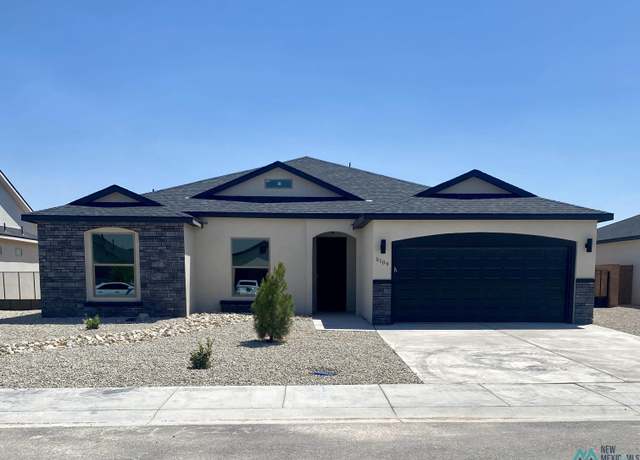 Property at 5109 W King Kelly Rd, Hobbs, NM 88240, 4 beds, 2 baths