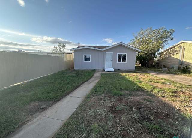Property at 1604 E Dunn St, Hobbs, NM 88240, 2 beds, 1 bath