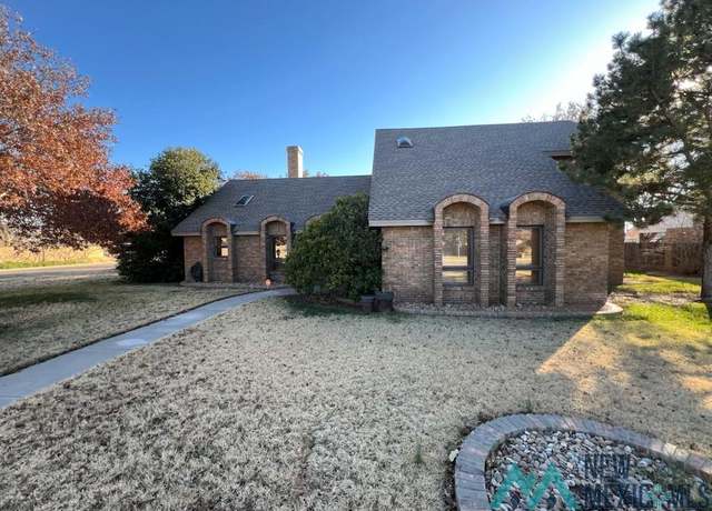 Property at 320 E 17th Ln, Portales, NM 88130, 2 beds, 2.5 baths
