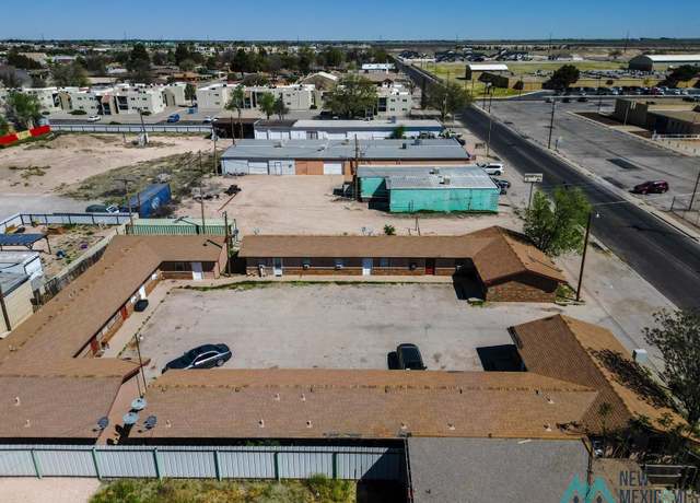 Property at 2315 N Jefferson St, Hobbs, NM 88240, 3 beds, 2 baths