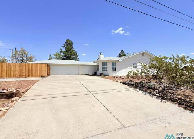 Property at 700 Poplar St, Truth Or Consequences, NM 87901, 4 beds, 3 baths