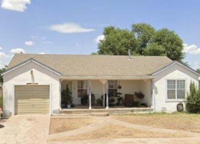 Property at 900 E Tenth St, Clovis, NM 88101, 3 beds, 1 bath