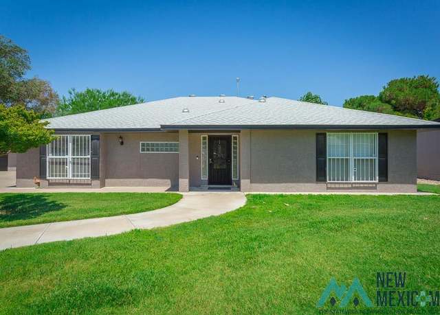 Property at 11 Robins Nest Pl, Roswell, NM 88201, 3 beds, 3 baths