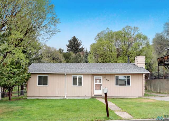 Property at 1034 Collier Ave, Raton, NM 87740, 3 beds, 1 bath