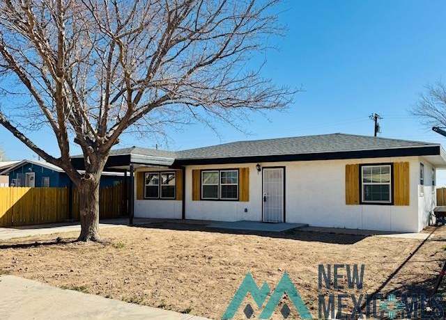 Property at 1409 S Elm St, Roswell, NM 88203, 3 beds, 2 baths