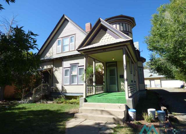 Property at 424 S Third St, Raton, NM 87740, 3 beds, 3 baths
