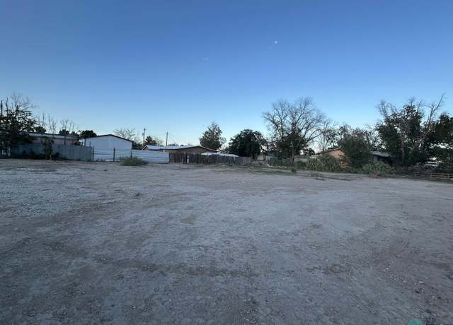 Property at 2406 W Lea St, Carlsbad, NM 88220