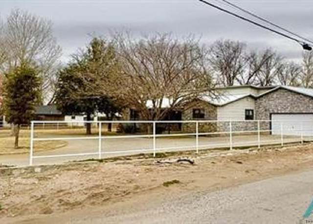 Property at 818 E Orchard Ln, Carlsbad, NM 88220, 3 beds, 2.5 baths