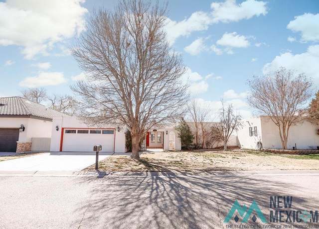 Property at 1809 Mountain Shadow Dr, Carlsbad, NM 88220, 3 beds, 3.5 baths