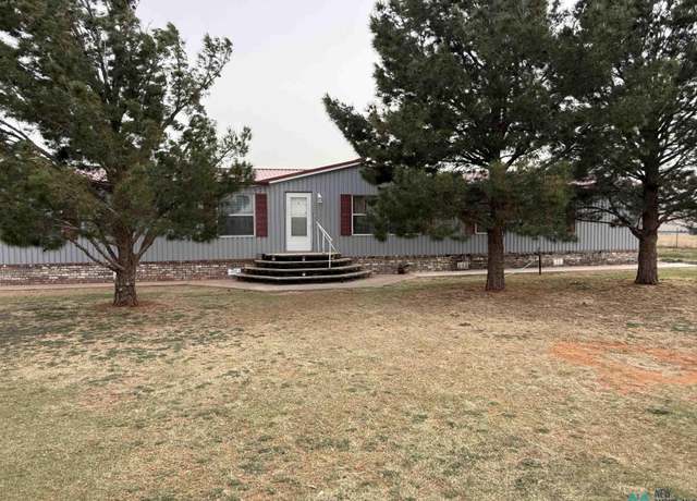 Property at 1905 Westview Diamond Way, Portales, NM 88130, 4 beds, 2 baths