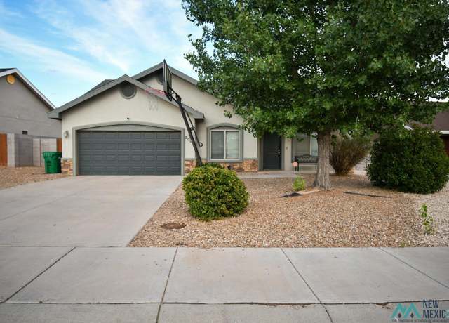 Property at 2008 N Orchid Dr, Hobbs, NM 88240, 3 beds, 2 baths