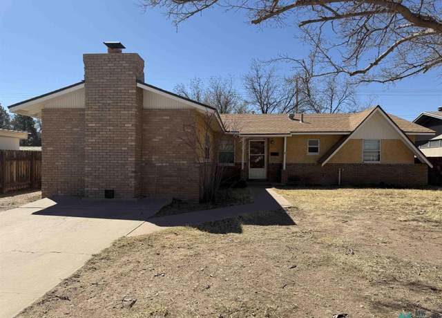 Property at 1811 W Hermosa Dr, Artesia, NM 88210, 3 beds, 2 baths