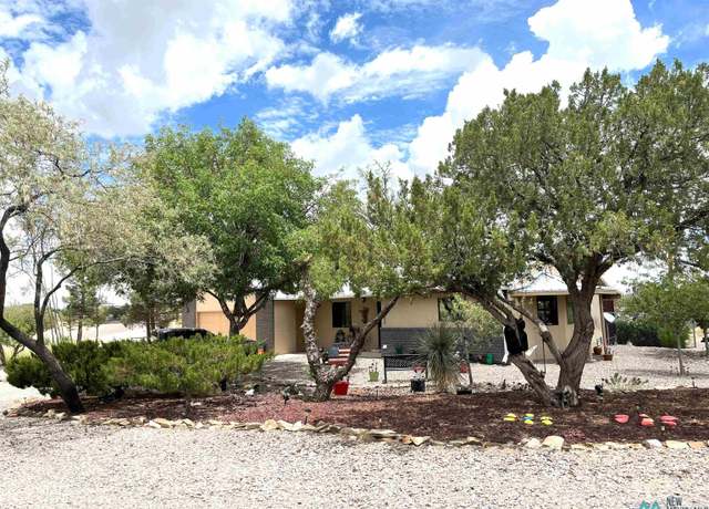 Property at 602 Hawthorne Dr, Elephant Butte, NM 87935, 2 beds, 2 baths