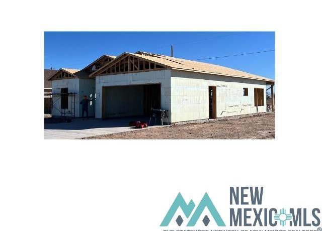 Property at 2709 S Onyx Dr, Roswell, NM 88203, 3 beds, 2 baths