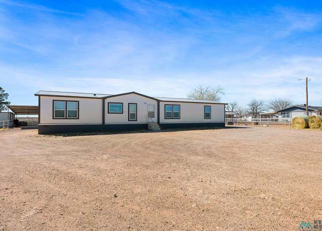 Property at 7325 S Eunice Hwy, Hobbs, NM 88240, 4 beds, 2 baths