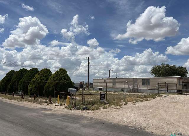 Property at 2616 W Midwest St, Hobbs, NM 88240, 2 beds, 2 baths