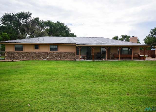 Property at 765 S Roosevelt Road Rd S, Portales, NM 88130, 3 beds, 3 baths