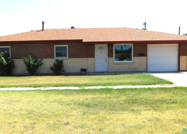 Property at 1506 W Alameda St, Roswell, NM 88203, 3 beds, 2 baths