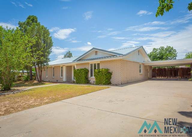 Property at 1006 De Bremond Dr, Roswell, NM 88201, 3 beds, 2 baths