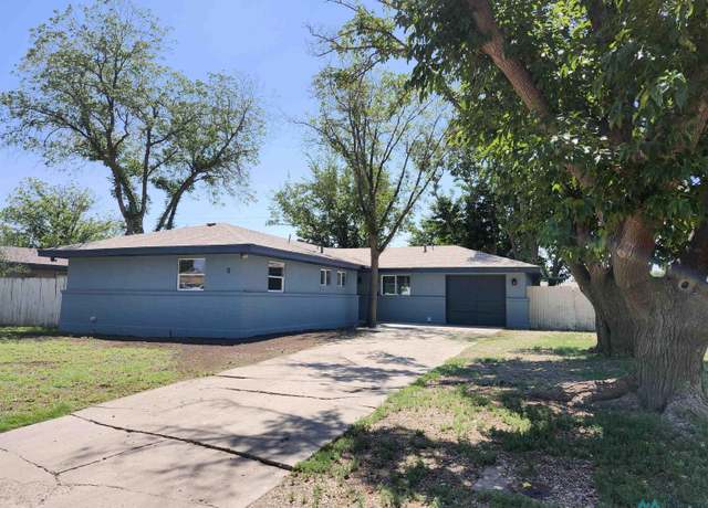Property at 5 Wildy Dr, Roswell, NM 88203, 3 beds, 2 baths
